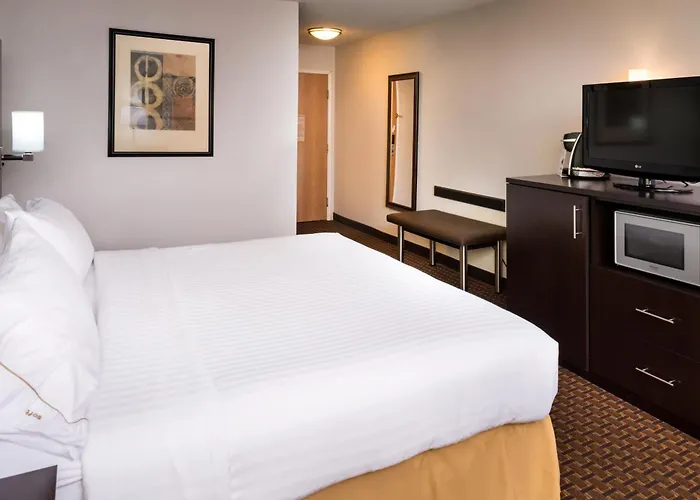 Holiday Inn Express & Suites Bucyrus By Ihg